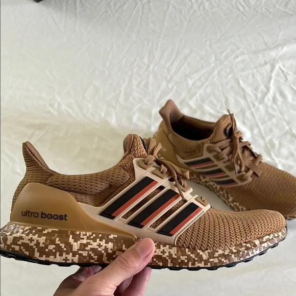 adidas gazelle silver green womens adidas Ultraboost 22 Shoes - Men's - Core Black / Turbo / Flash Orange
